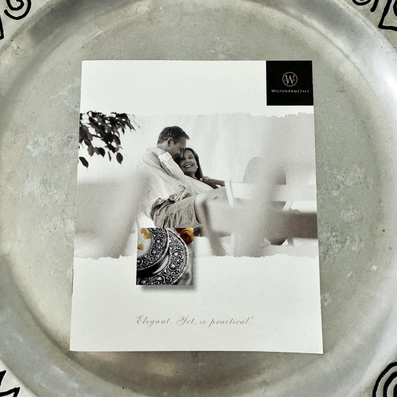 Wilton Armetale Hollowware Reggae Round Tray - Picture 11 of 12